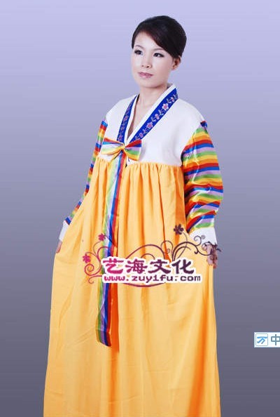 民族服婚纱照_秀禾服婚纱照